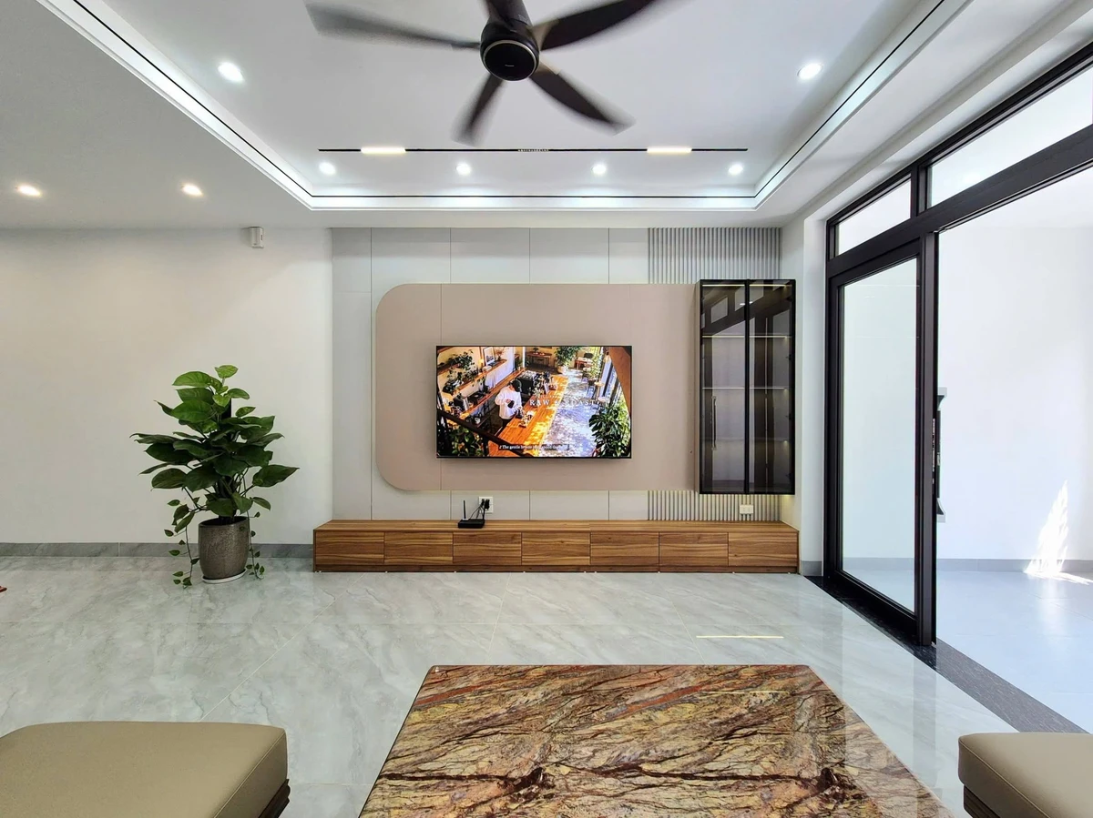Bán nhà 4 tầng 93,7m² Thủ Đức giá 6,5 tỷ - Ảnh 1
