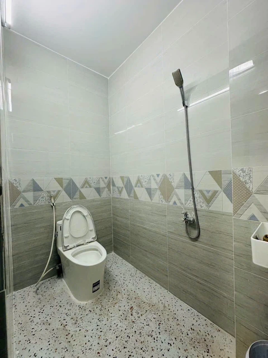 Nhà bán hẻm xe hơi 4x10m, 2 phòng, Bình Chánh - 2.79 tỷ - Ảnh thu nhỏ 5