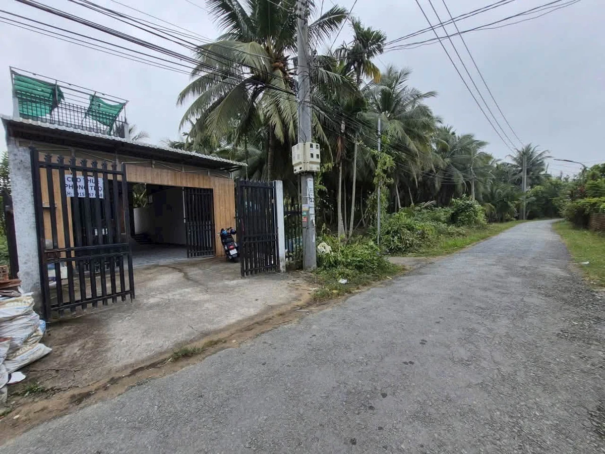 Bán nhà mặt tiền Sơn Đông Bến Tre 360m2, 2 tỷ 990 triệu - Ảnh thu nhỏ 5