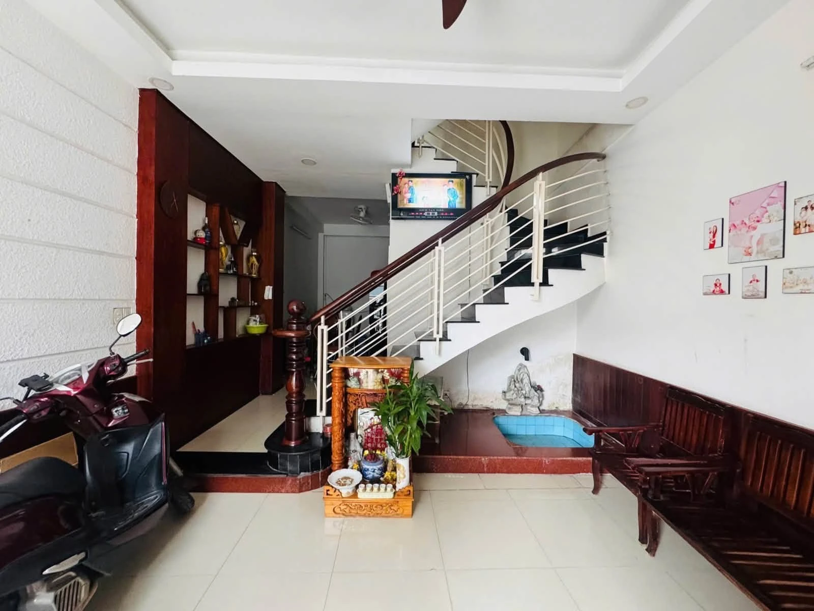 Bán nhà 3 tầng 4PN 41m2 sát mặt tiền Lã Xuân Oai, Tăng Nhơn Phú A, Quận 9 - 4,4 tỷ - Ảnh 1