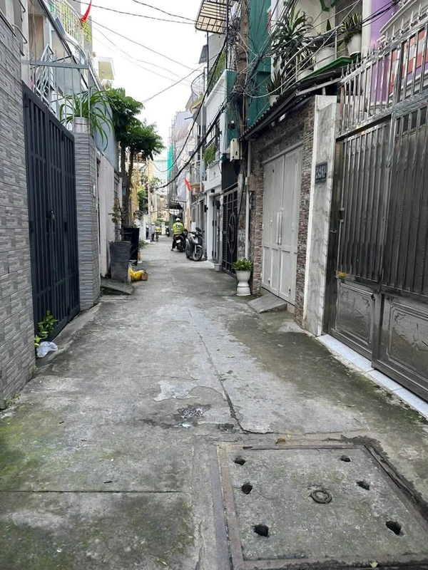 Bán nhà hẻm Nguyễn Xí 32.5m² 2 tầng 2PN, Phường 13, Bình Thạnh, giá 5 tỷ
