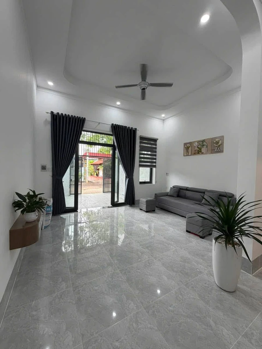 Bán nhà mới 81.6m² 2PN 2WC Bình Phước, tặng full nội thất - Ảnh 1
