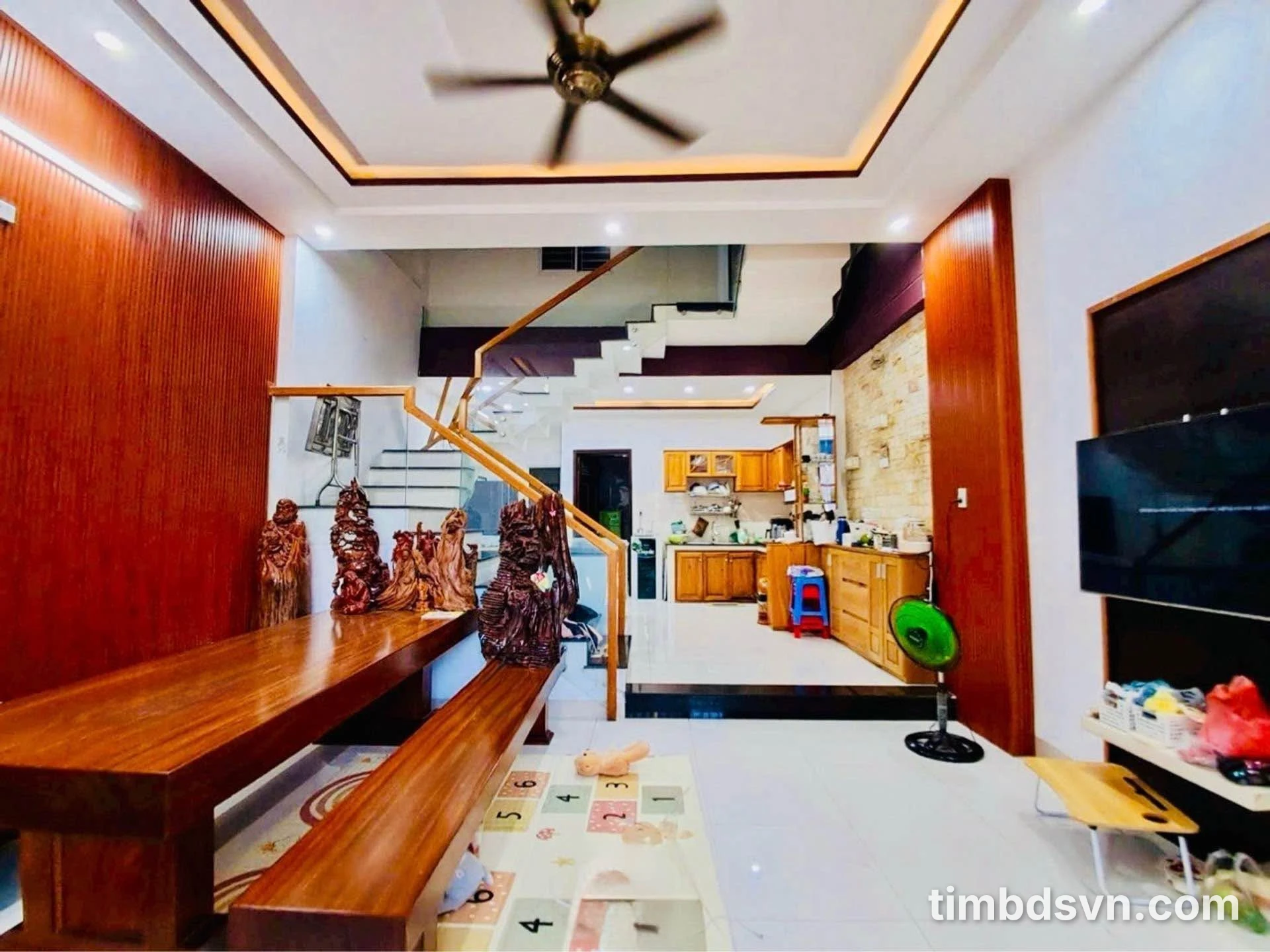 Bán nhà 2 tầng 70m² 3PN kiệt ô tô Nguyễn Huy Tưởng - Ảnh 1