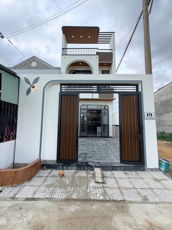 Bán nhà 2 mặt tiền 110m2, 3PN tại Đức Hoà Long An