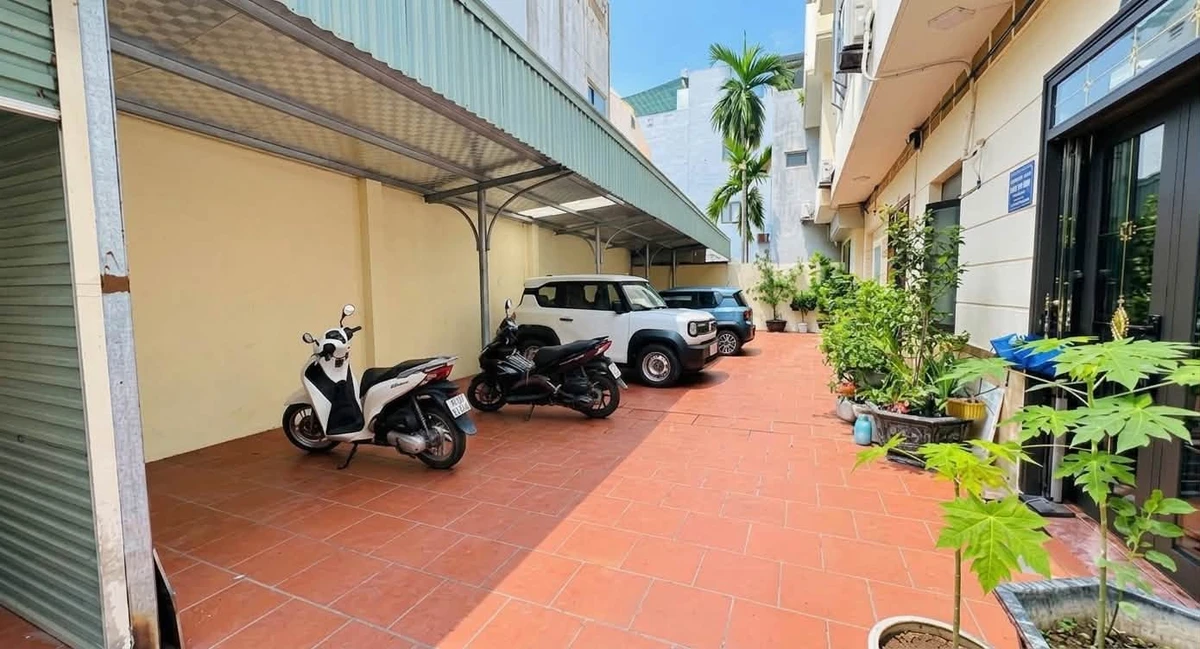 Bán nhà phố 45m² 4 tầng Quận 1 khoảng 3 tỷ - Ảnh thu nhỏ 2