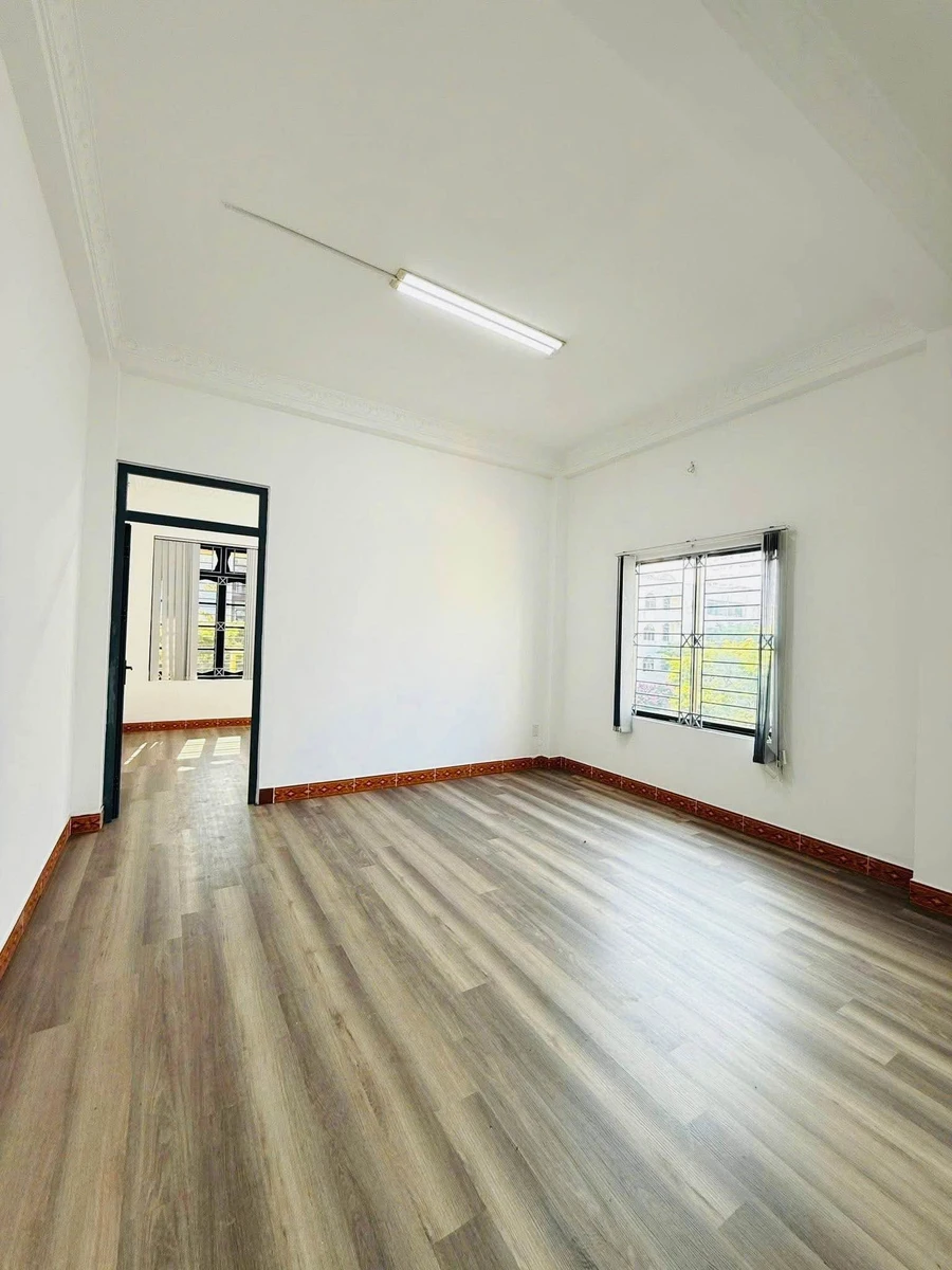 Cho thuê nhà 5 tầng mặt tiền, 375m2, 5 phòng, Q7 - Ảnh thu nhỏ 2