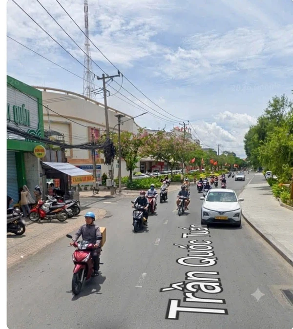 Bán nhà mặt tiền Đại Lộ Đồng Khởi, 430m2, Bến Tre, 33 tỷ