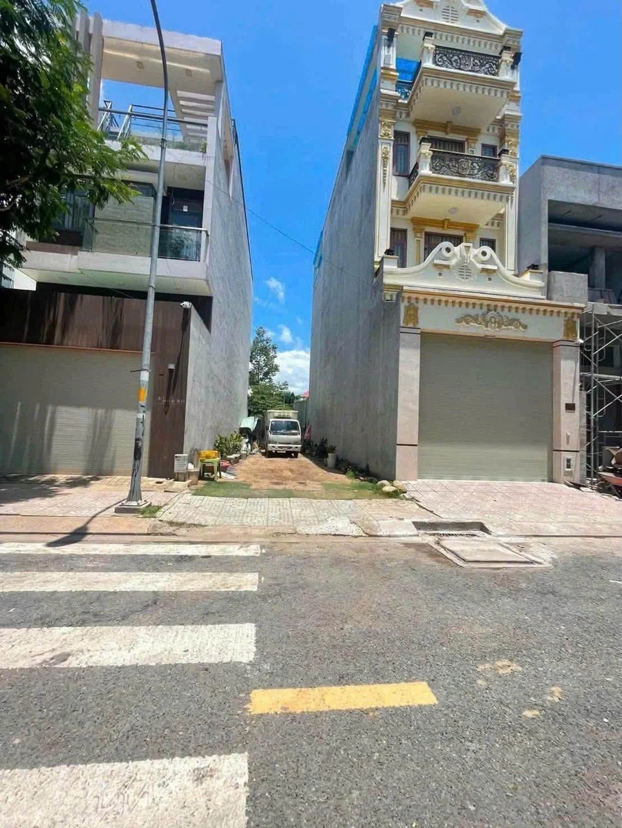 Bán đất 106m2 phù hợp kinh doanh Bến Lức, giá 3,55 tỷ - Ảnh thu nhỏ 2