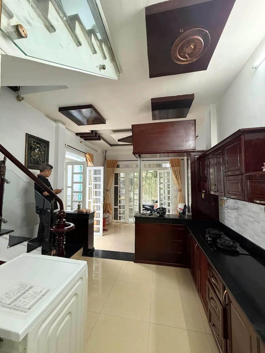 Nhà hẻm cho thuê 30.4m² 2PN 3WC Quận 10 - 12 triệu/tháng - Ảnh thu nhỏ 2