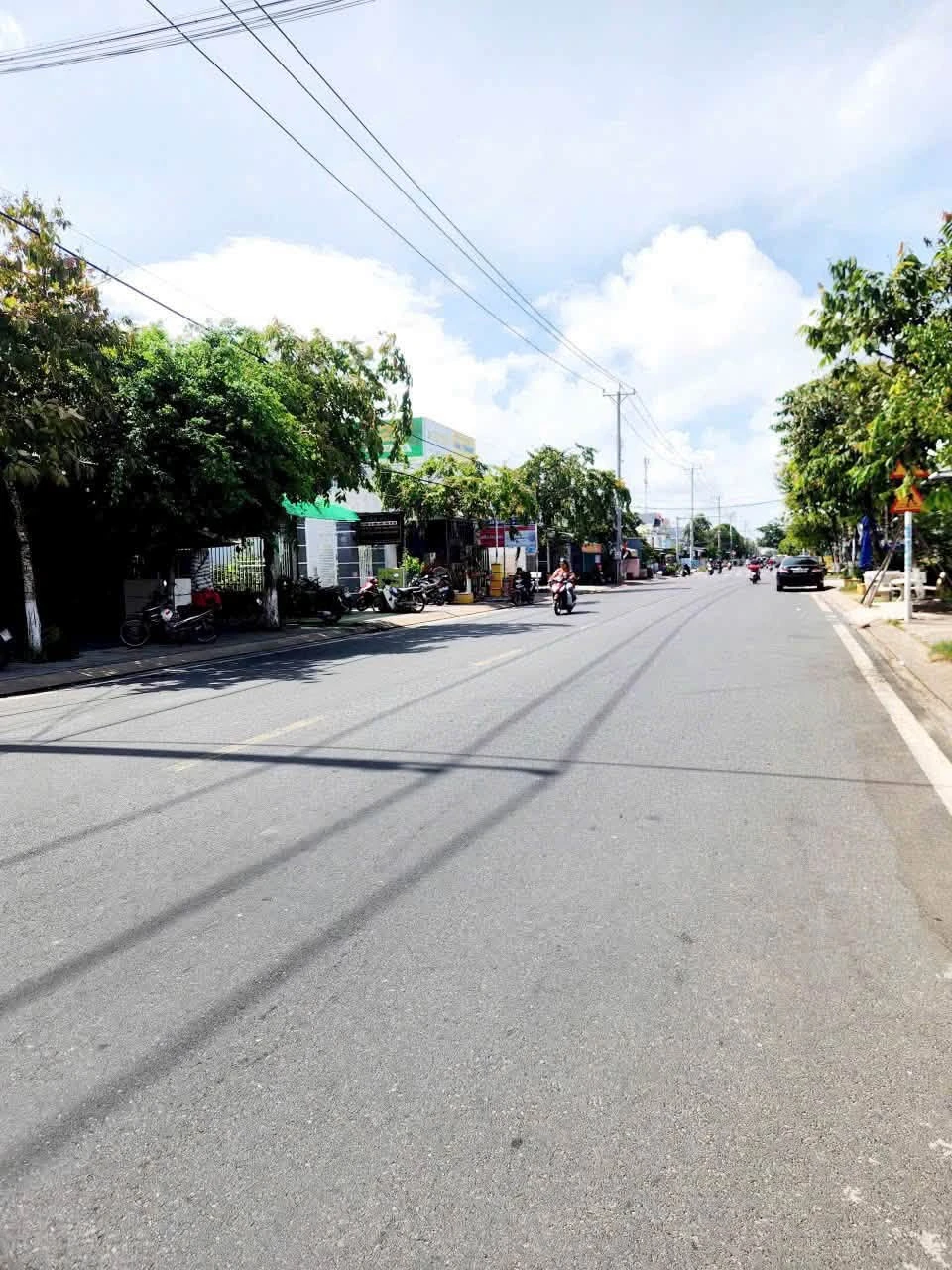 Bán nhà 4 phòng ngủ mặt tiền Lâm Quang Ky Rạch Giá, 188m2 - Ảnh 1