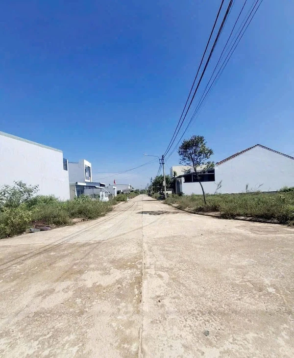 Bán lô góc 92m2 Bùi Thị Xuân Quy Nhơn 1,2 tỷ