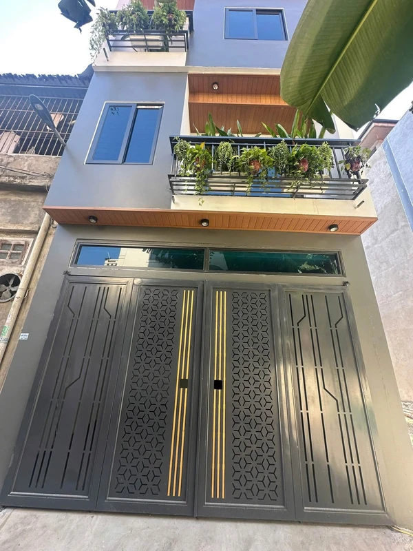 Bán nhà 3 tầng 60m2 Hà Huy Tập, TP Vinh 5,2 tỷ