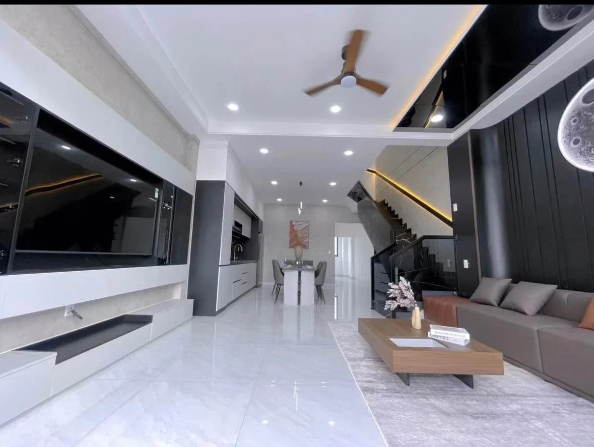 Bán nhà 3 phòng ngủ 100m² mặt tiền Bàu Trâm, Long Khánh - Ảnh thu nhỏ 2