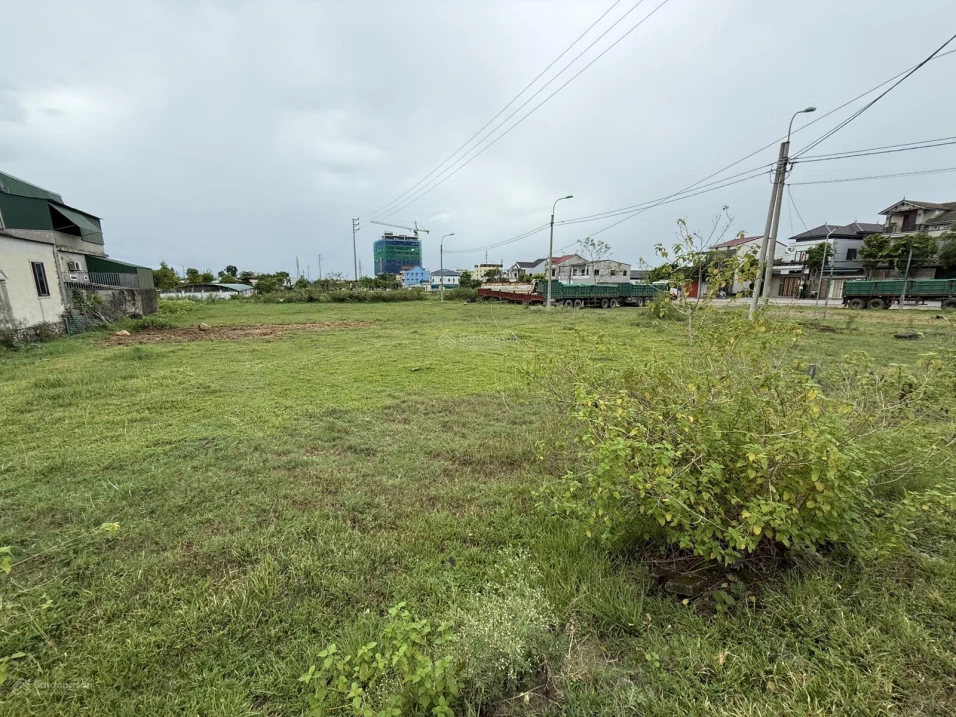Tôi chính chủ, bán đất mặt đường Phan Kính, Hồng Lĩnh. 352m2 hiện đang 2 sổ (192m + 160m) 10,9 tỷ - Ảnh thu nhỏ 3