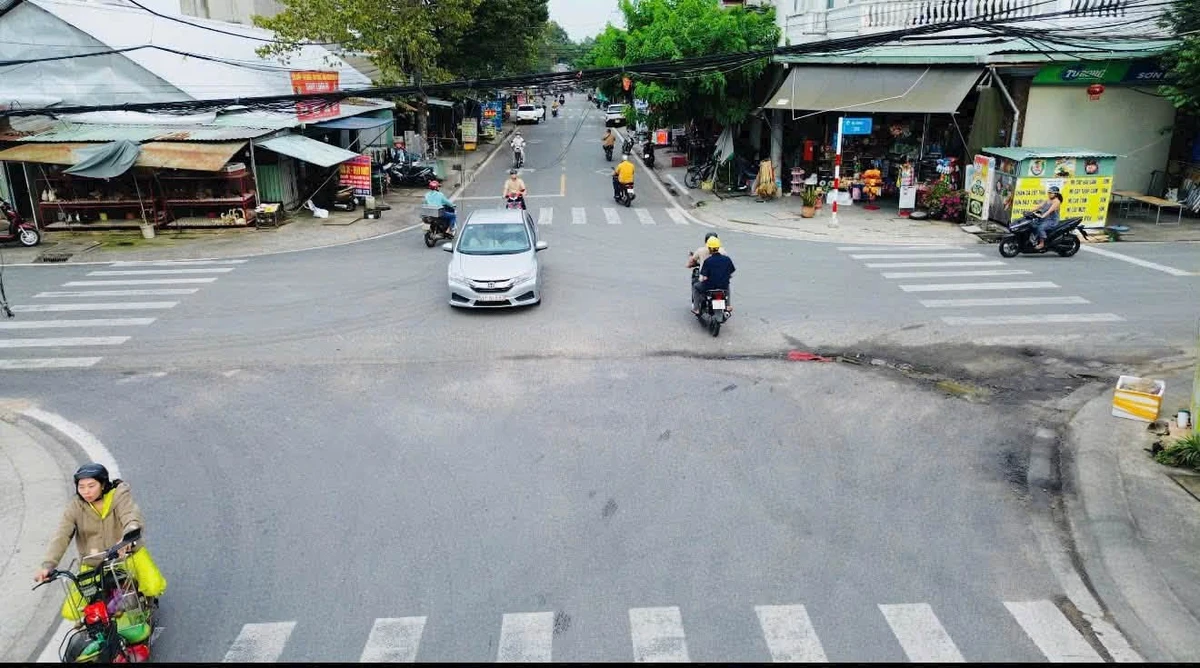 Bán nhà phố 150m² đường D5 khu tái định cư Hòa Lợi, Bình Dương, giá 3,6 tỷ - Ảnh thu nhỏ 5