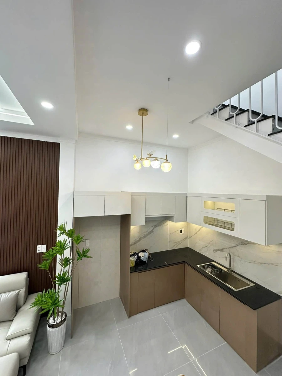 Bán nhà lầu góc 2 mặt tiền 120m² 3PN, 1 tỷ 990 triệu gần Nguyễn Khuyến - Ảnh thu nhỏ 5
