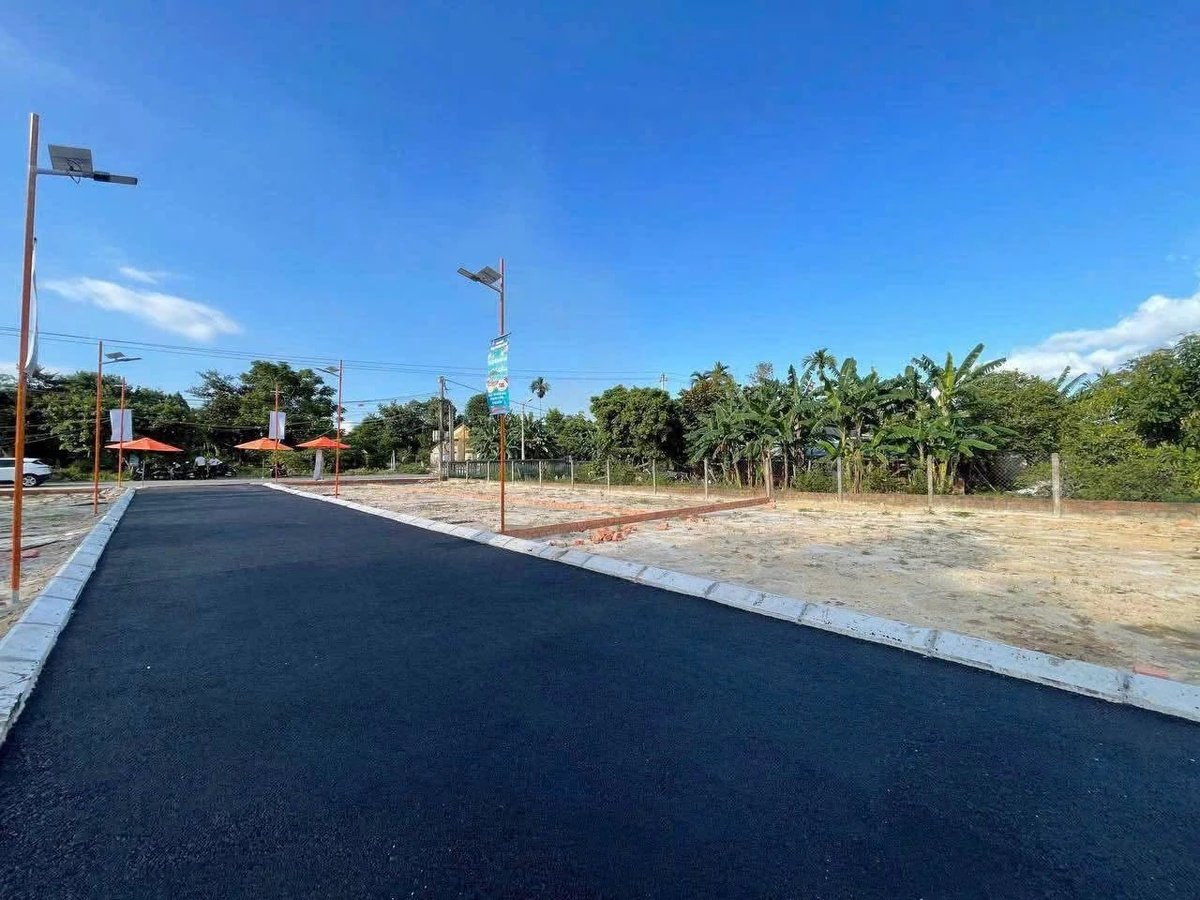 Bán 2 lô đất mặt tiền 5m5, 121m2, 1 tỷ 170 triệu, khu Hoà Tiến - Ảnh 1