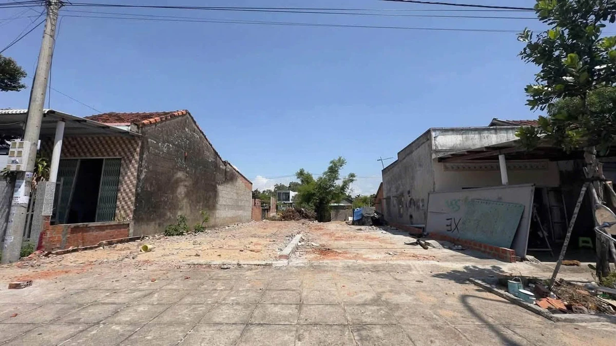 Bán đất mặt tiền Nguyễn Văn Linh Đông Hoà Phú Yên 420m2 - Ảnh 1