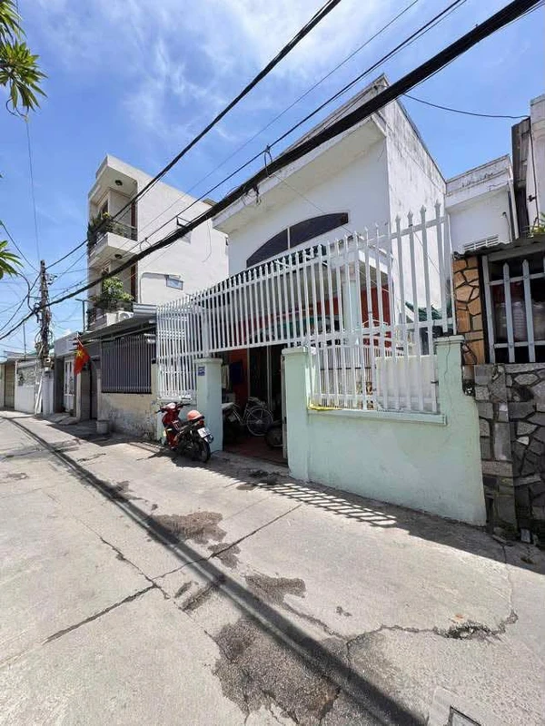 Bán nhà ngang 6m, 73m², đường ô tô gần biển Hòn Chồng, Vĩnh Hải, Nha Trang - 6 tỷ
