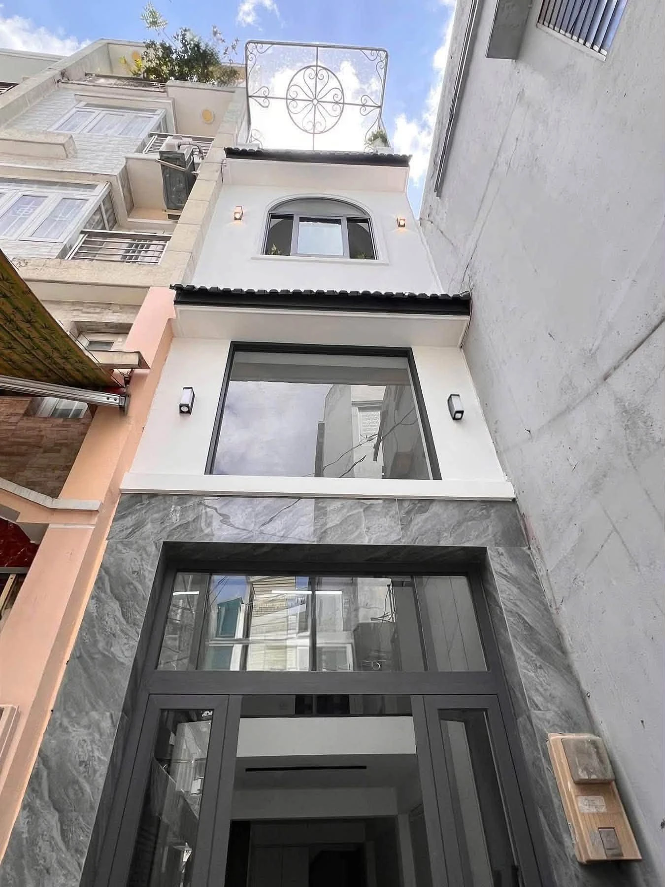 Bán nhà Quận 11, 3 phòng ngủ, 68.8m2, 4 tỷ 350 - Ảnh 1