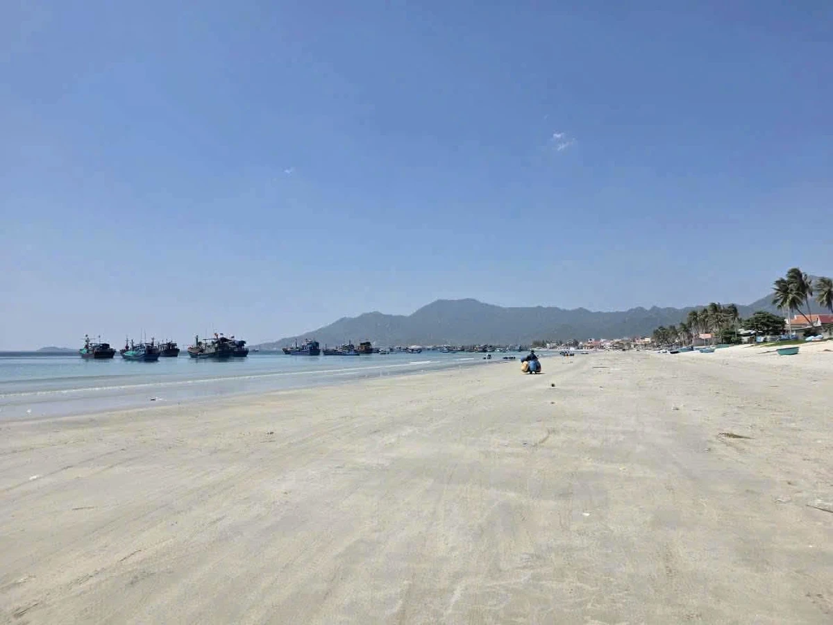 Bán nhà 170m² mặt biển Thủy Đầm Dốc Lết 5.1 tỷ - Ảnh thu nhỏ 3