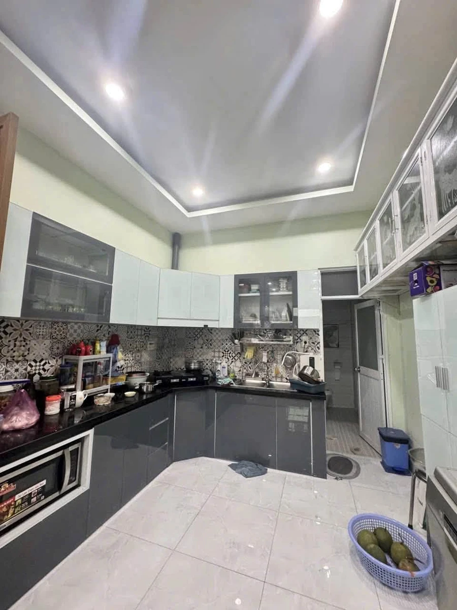 Bán nhà Linh Trung Thủ Đức 200m2, 12 tỷ 5 - Ảnh thu nhỏ 3