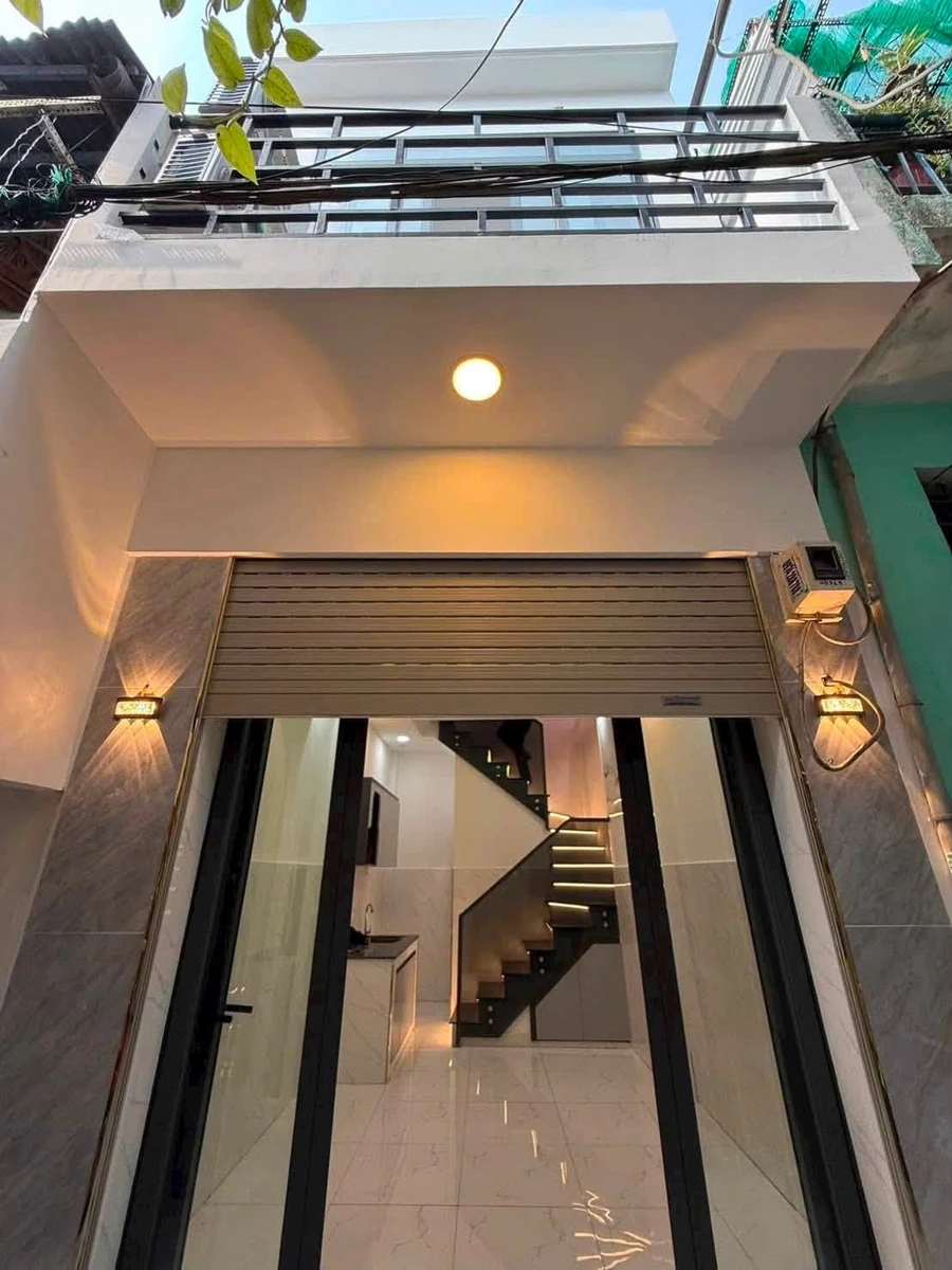Bán nhà hẻm 19 Lý Đạo Thành, Phường 16, Quận 8, 13,8m2, 1 trệt 1 lầu, giá 2 tỷ 450 - Ảnh 1