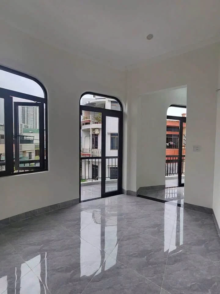 Bán nhà góc Bạch Đằng, 40m2, 3 tầng, kinh doanh, 6 tỷ - Ảnh thu nhỏ 5