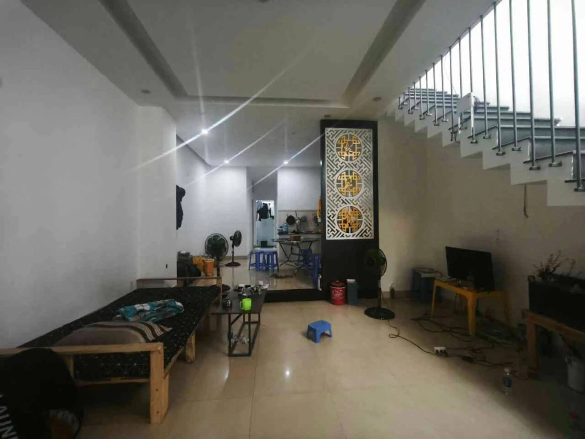 Bán nhà 2 tầng 2PN gần công viên Văn Tiến Dũng, 100m² - Ảnh 1