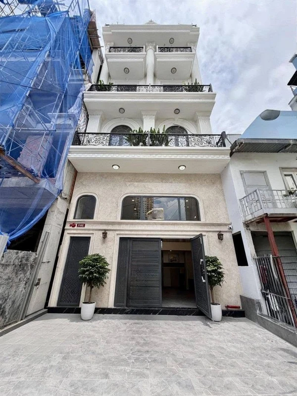 Bán căn hộ dịch vụ 17 phòng Thảo Điền 142m² 42,8 tỷ