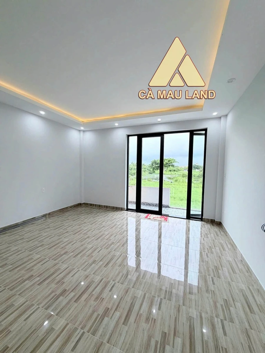 Bán nhà 1 trệt 2 lầu 5x20m KDC Minh Thắng gần Châu Văn Liêm, Cà Mau, giá 4 tỷ - Ảnh thu nhỏ 3