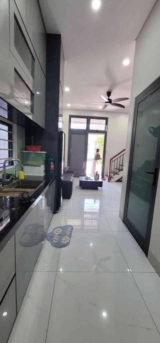 Bán nhà 3 tầng 70m2 gần Lê Duẩn, 6 phòng, Quận 1 - Ảnh thu nhỏ 2