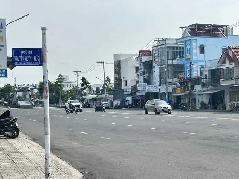 Bán nhà 3PN 111.6m² mặt tiền Nguyễn Huỳnh Đức, An Giang