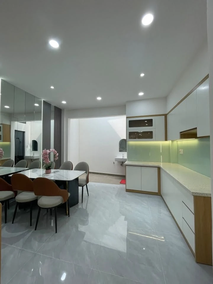 Bán nhà 3 tầng 4PN 7 tỷ Quận 6 - Ảnh thu nhỏ 2