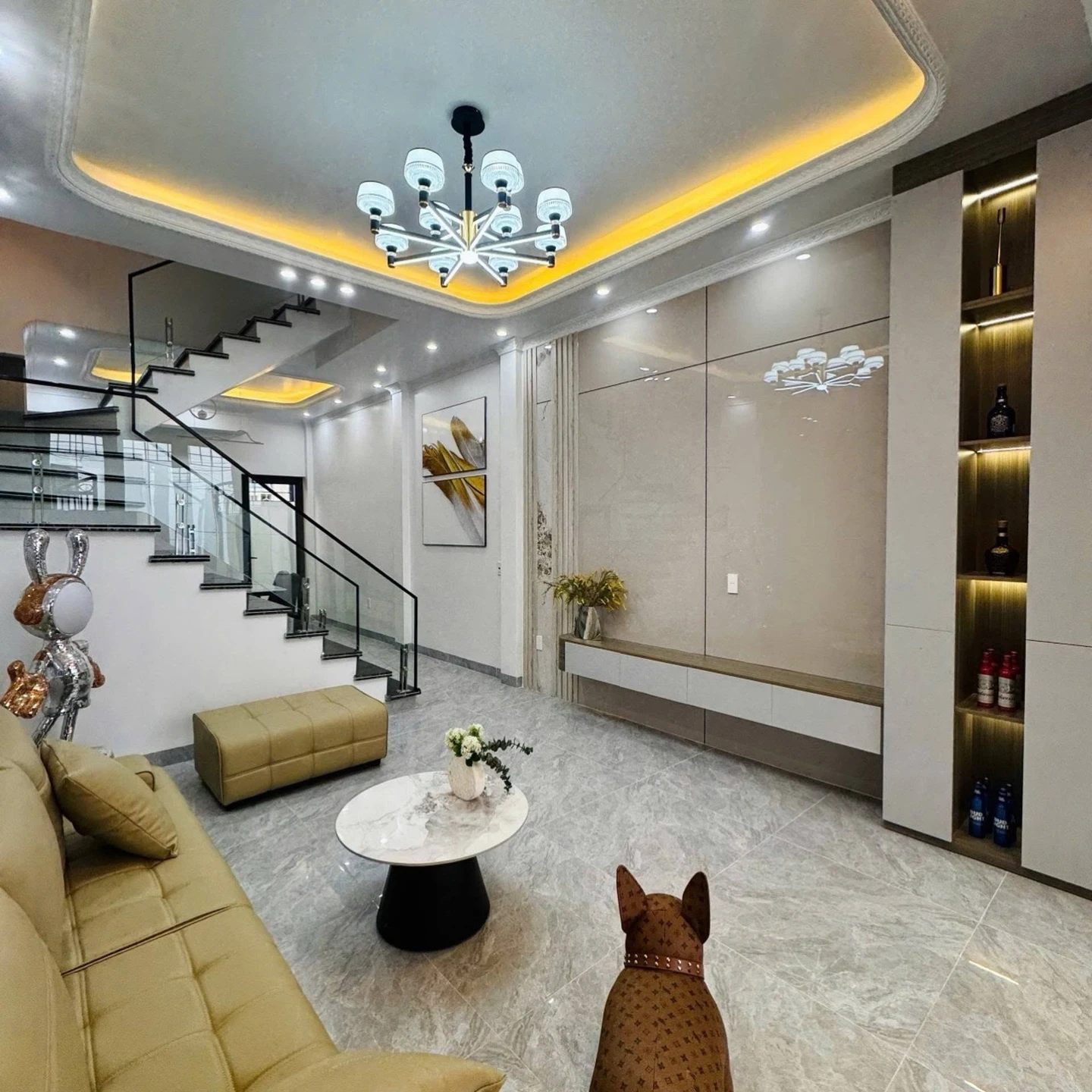 Bán nhà phố 60m² 4 tầng Trần Nguyên Hãn Quận 1 - Ảnh 1