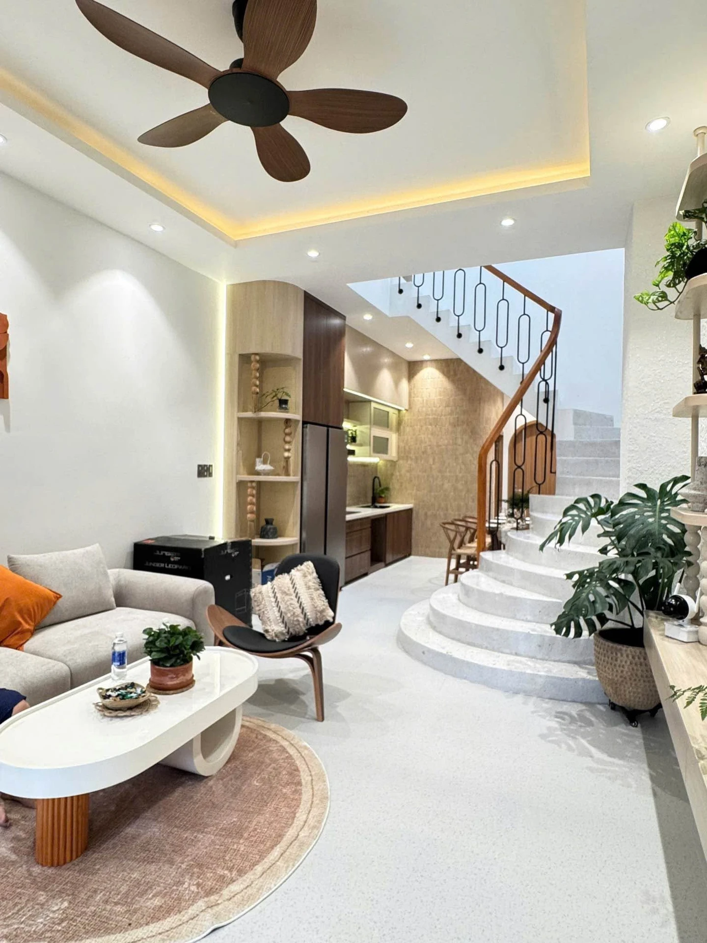 Bán nhà full nội thất 4x18,95m đường Trịnh Công Sơn, khu đô thị Trung Nguyên, Buôn Ma Thuột giá 5,95 tỷ - Ảnh 1