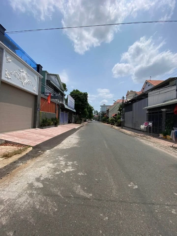 Bán nhà Tân Phú 237m2 3 phòng ngủ 3 tỷ - Ảnh 1