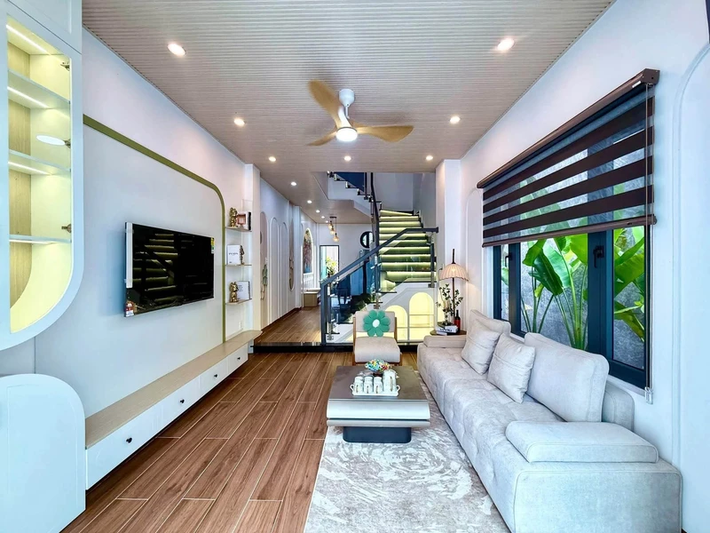Bán nhà 4 tầng 4PN 150m² gần biển Mỹ Khê, Đà Nẵng 10,5 tỷ