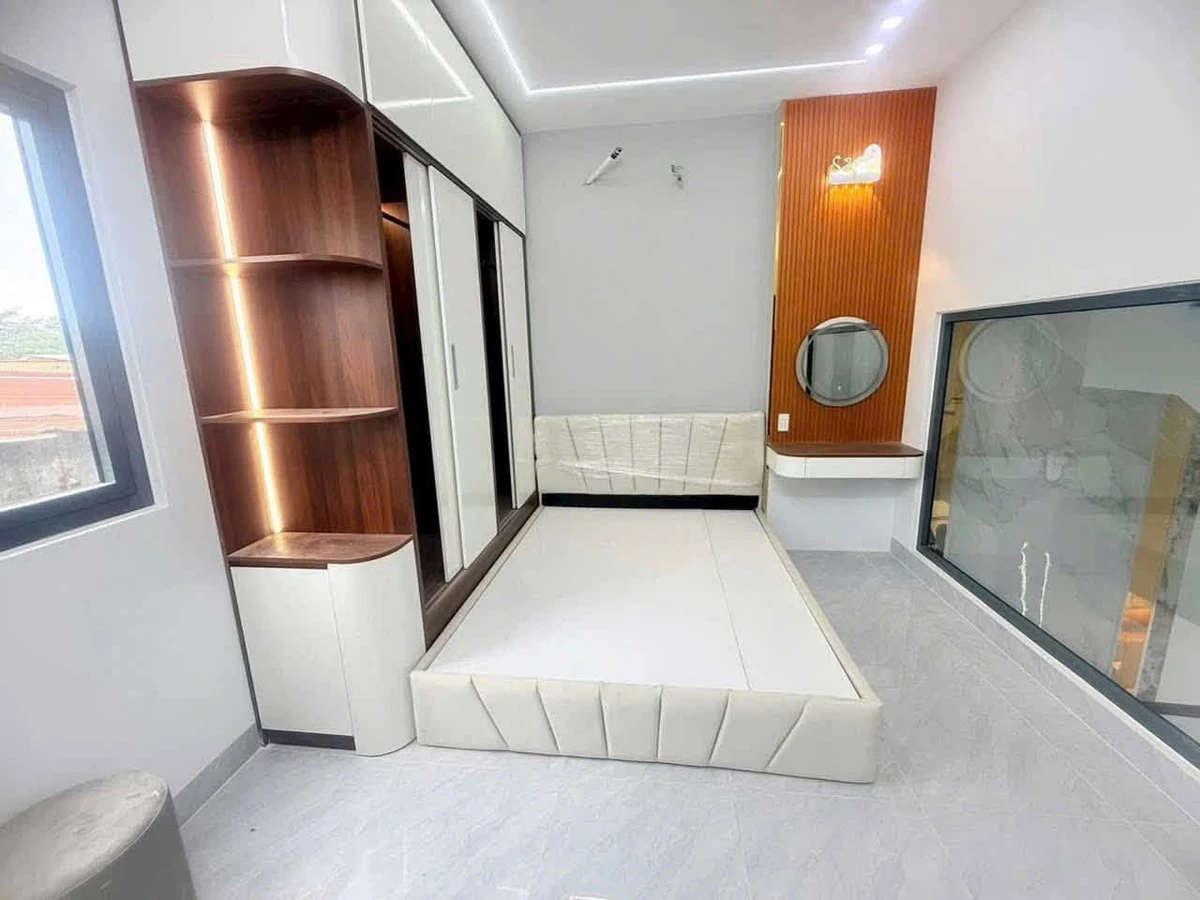 Bán nhà mặt tiền Lã Xuân Oai Q9, 4PN, 51.5m2 - Ảnh thu nhỏ 4