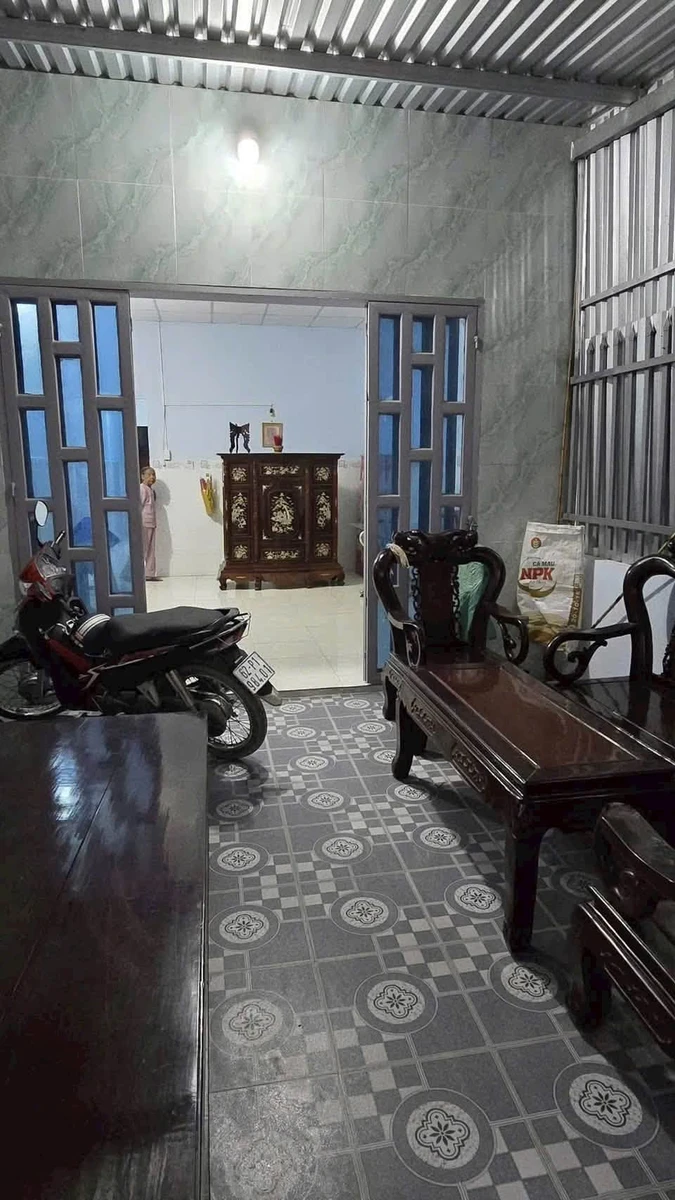 Bán nhà 108m² giá 900 triệu Đức Hoà Đông - Ảnh thu nhỏ 2