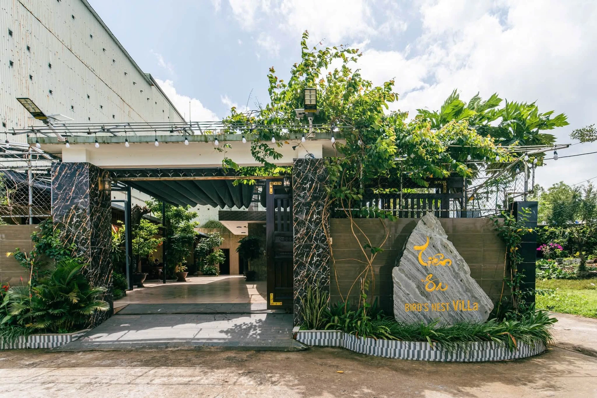 Bán villa 500m² 4 tầng, hồ bơi sân vườn ở Đà Nẵng, 11 tỷ - Ảnh 1