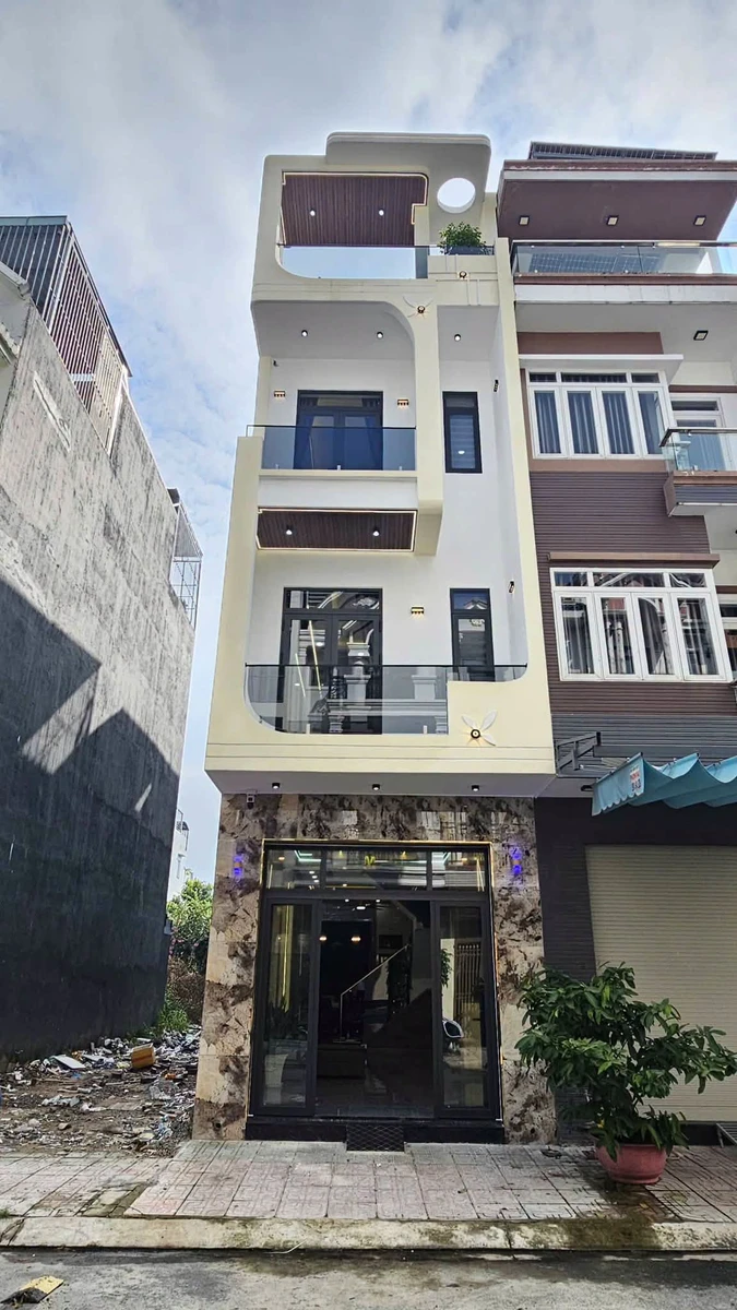 Bán nhà 1 trệt 2 lầu 60m2, 4 phòng ngủ, Thuận An, Bình Dương - Ảnh 1