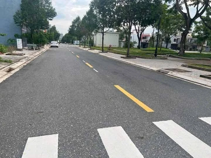 Bán lô đất 95m² mặt công viên Phường Bà Rịa 3 tỷ 600 triệu