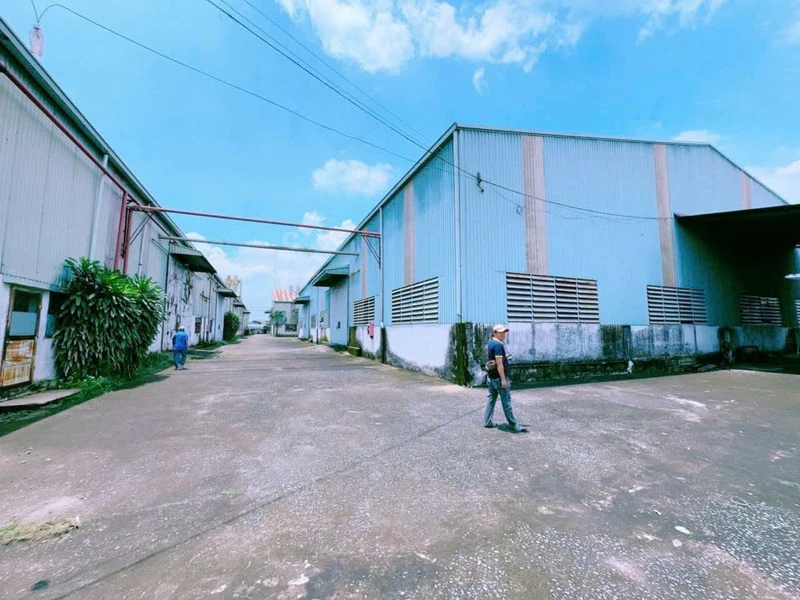 Cho thuê xưởng sản xuất 2300m2 tại Long Thành, Đồng Nai