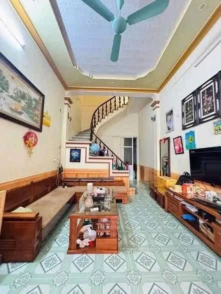 Bán nhà 2 tầng 94m² Nguyễn Đình Chiểu, Hải Dương - Ảnh 1