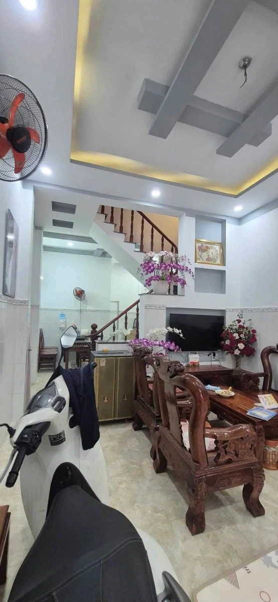 Bán nhà Dĩ An 60m² giá 3,4 tỷ - Ảnh thu nhỏ 2