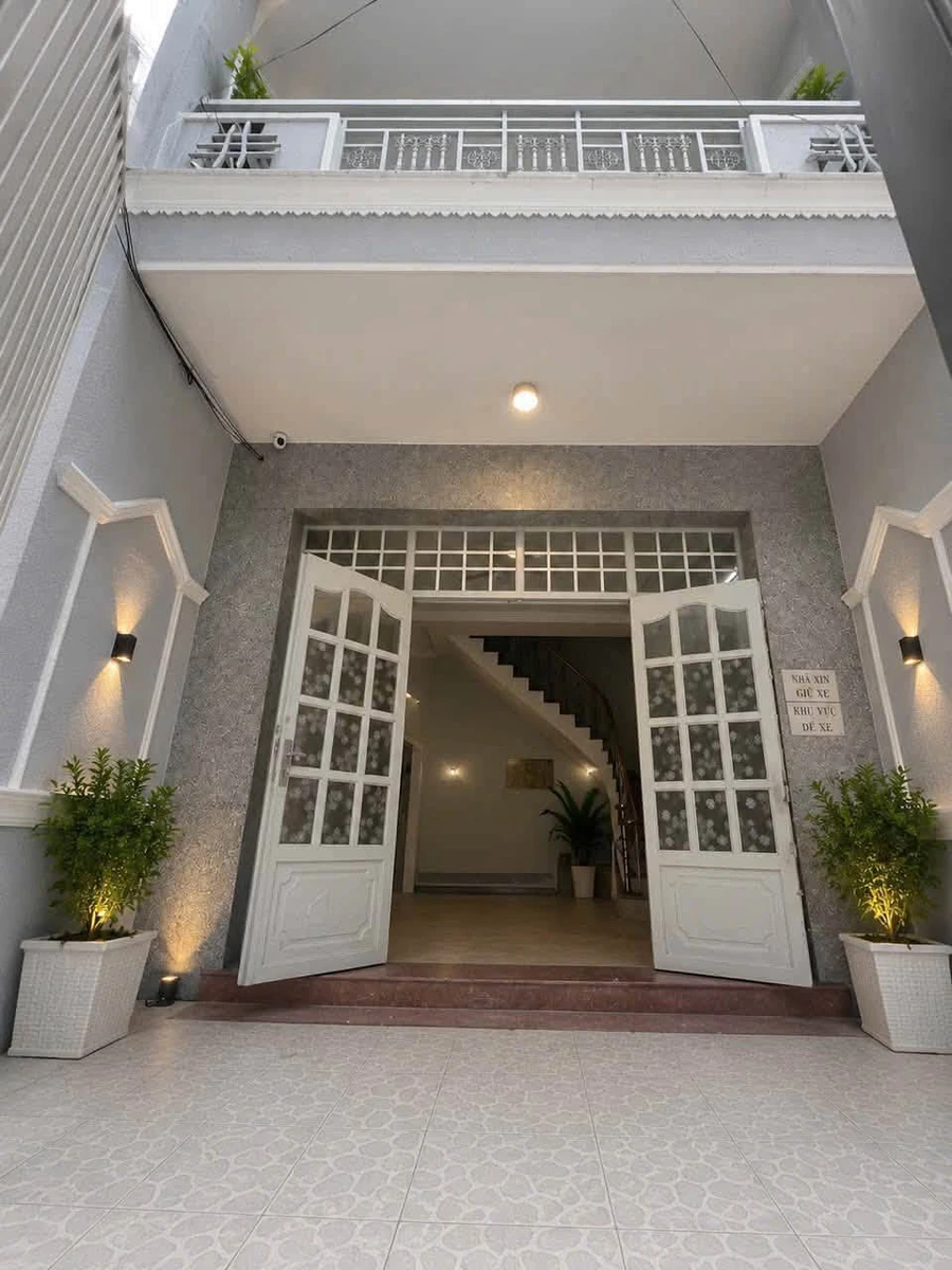 Bán nhà căn hộ dịch vụ 8PN, 100m2, hẻm 3m Quận 4, giá 8,5 tỷ - Ảnh thu nhỏ 2