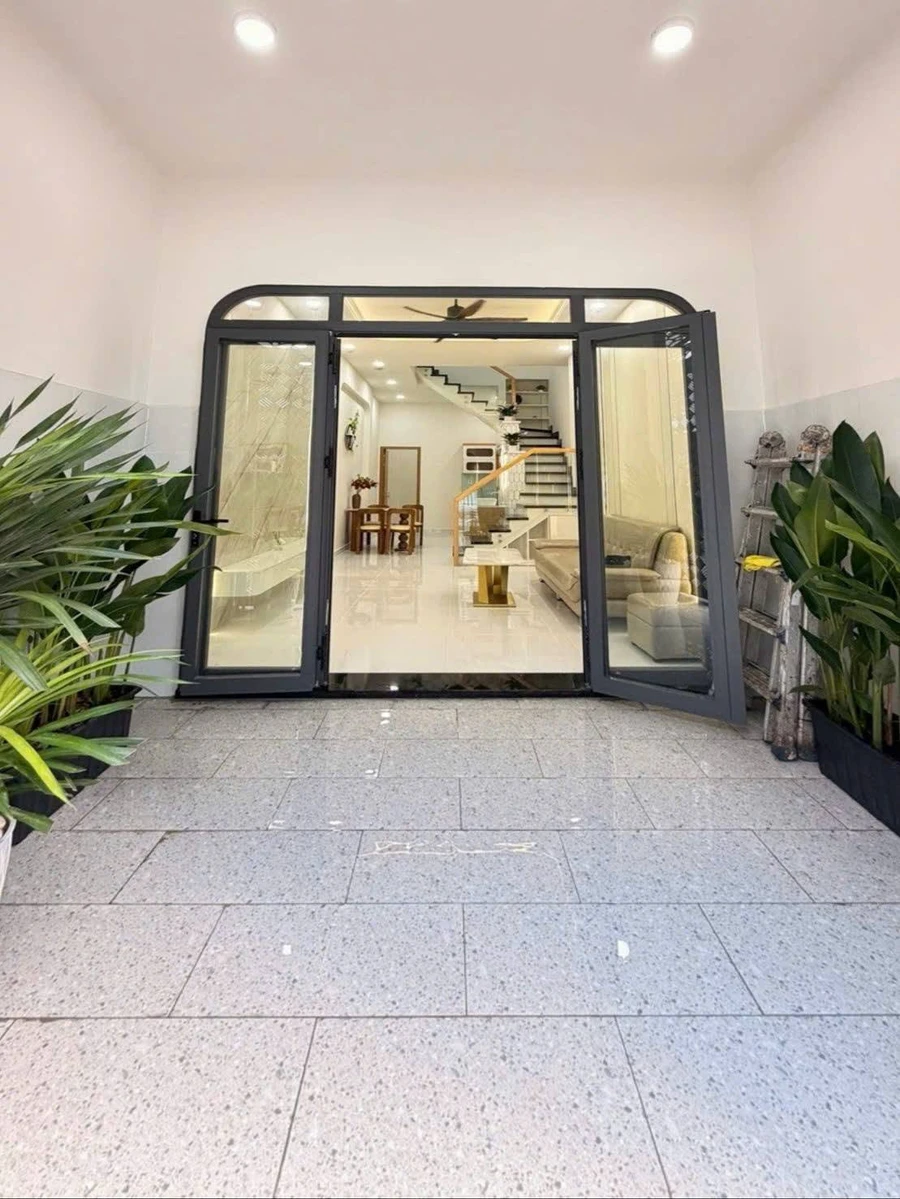 Bán nhà 48m² 2 tầng 3 phòng ngủ khu sân bay Tân Bình 6.6 tỷ - Ảnh 1