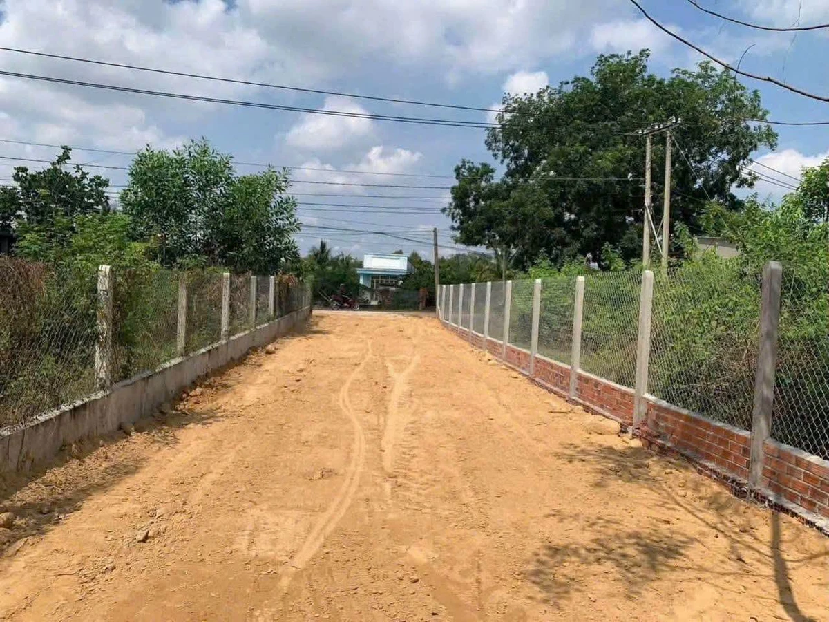 Bán đất mặt tiền Trần Văn Trà Tây Ninh 240m² 810 triệu - Ảnh thu nhỏ 2