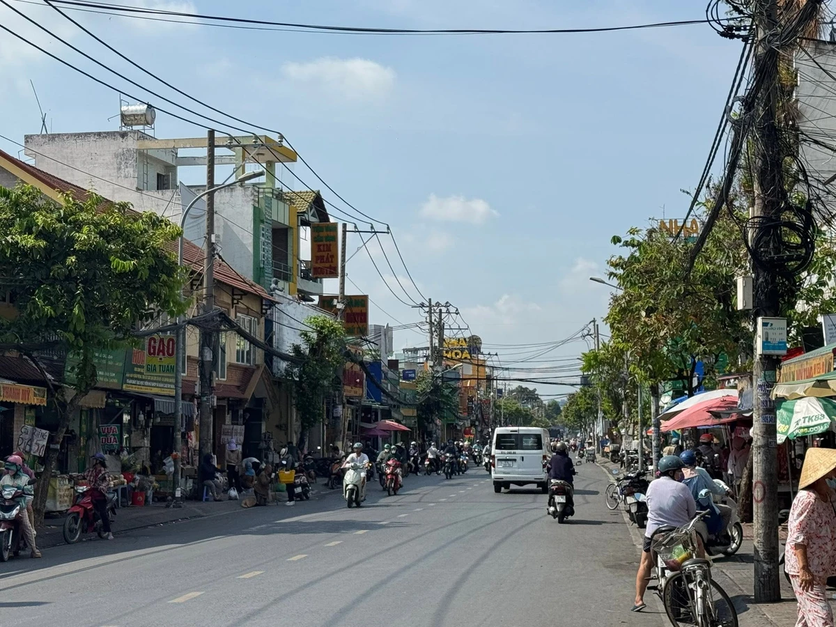 Bán shophouse mặt tiền chợ Hiệp Bình 100m2, 18.6 tỷ - Ảnh thu nhỏ 2